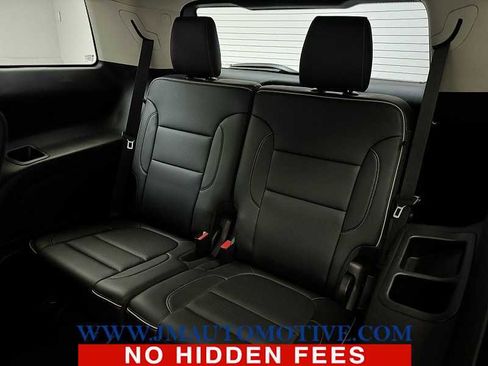 Used 2021 GMC Acadia Denali w/ Denali Ultimate Package AWD/4WD image 17