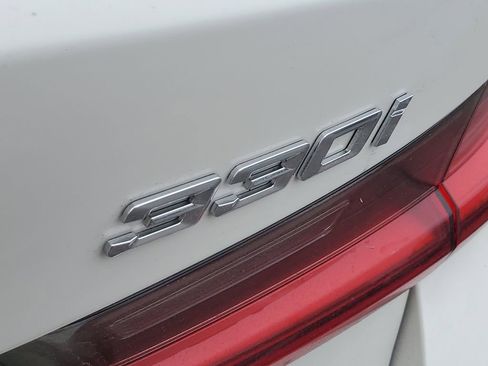 Used 2023 BMW 330i xDrive Sedan w/ Convenience Package image 7