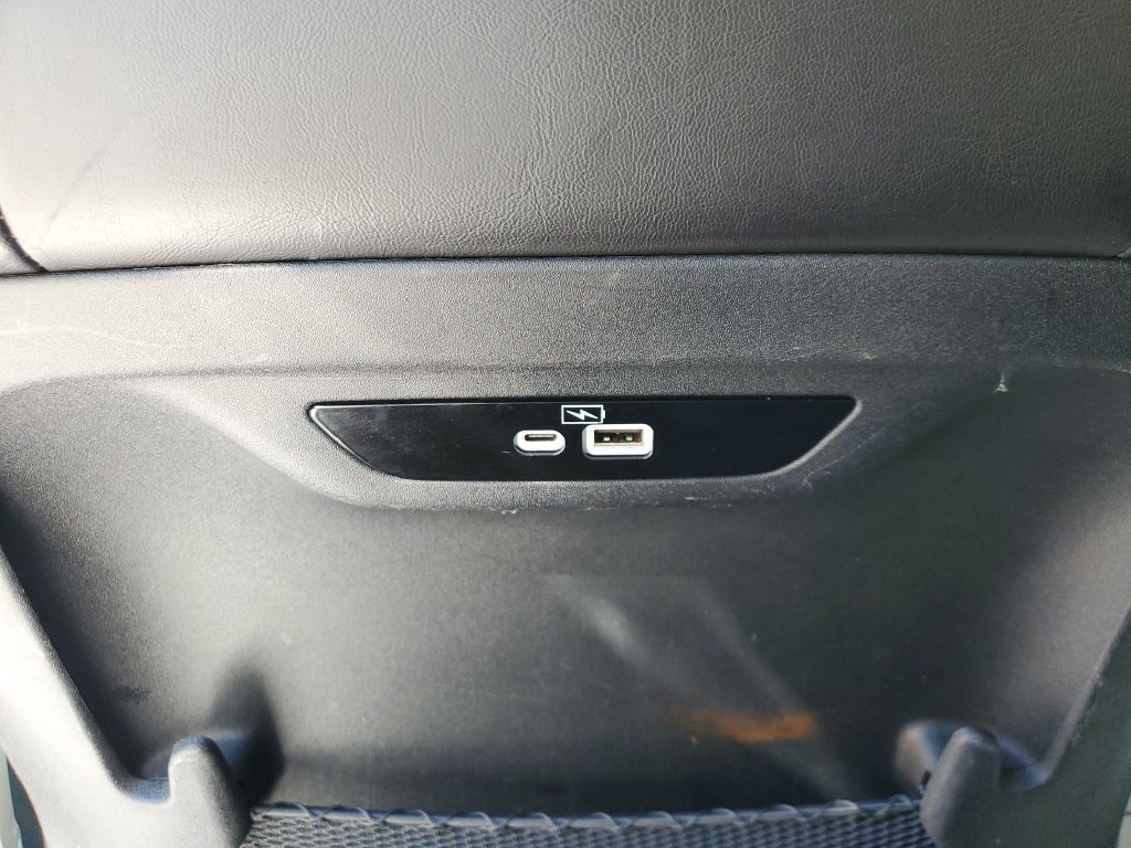 Used 2023 Chrysler Pacifica Touring-L FWD image 14