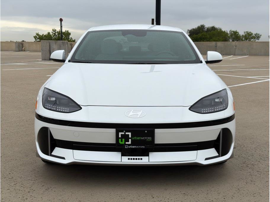 Used 2023 Hyundai Ioniq 6 SEL AWD/4WD image 2
