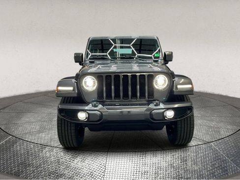 Used 2021 Jeep Wrangler Unlimited Sahara image 3