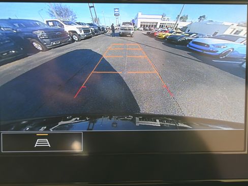 Used 2022 Chevrolet Traverse LT image 26