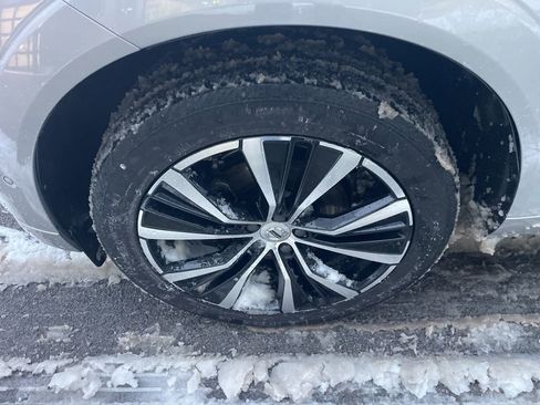 Certified 2023 Volvo XC60 B5 Plus w/ Climate Package image 12