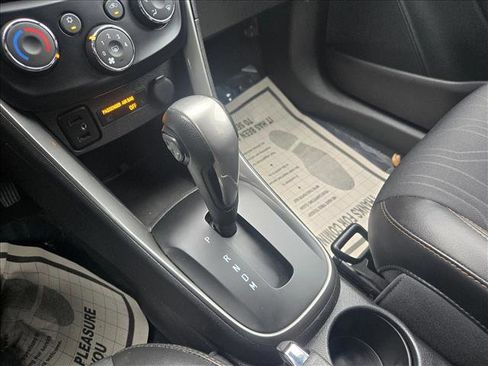 Used 2019 Chevrolet Trax LT w/ LT Convenience Package image 20