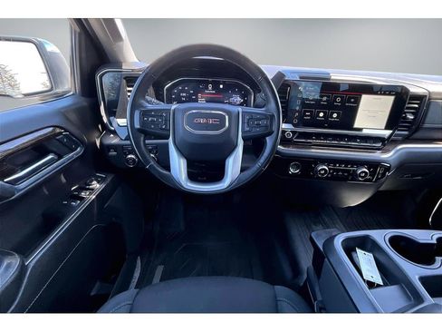 Used 2023 GMC Sierra 1500 SLE AWD/4WD image 9