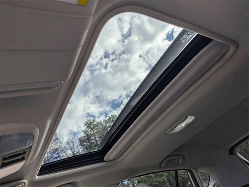 Used 2021 Subaru Crosstrek 2.0i Premium w/ Moonroof Package image 20