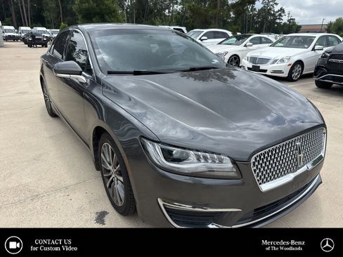 Used 2018 Lincoln MKZ Premiere FWD image 1