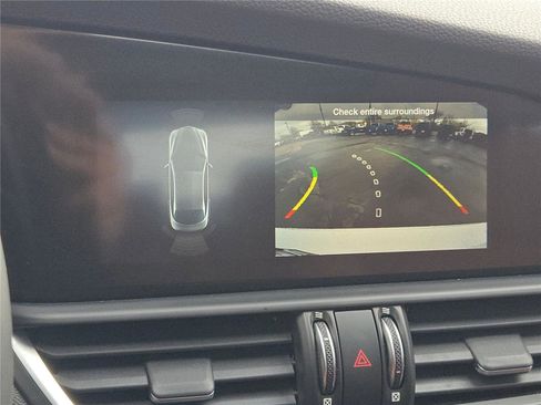 Used 2022 Alfa Romeo Giulia Ti image 29