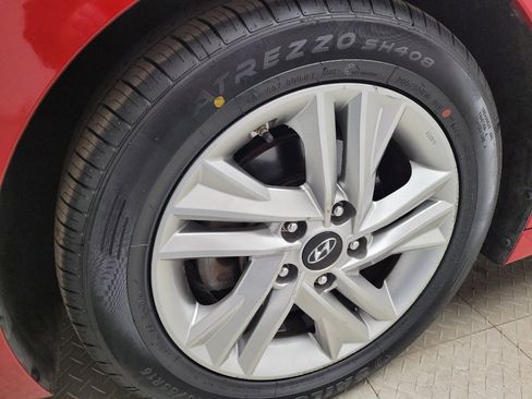 Used 2020 Hyundai Elantra SEL FWD image 31