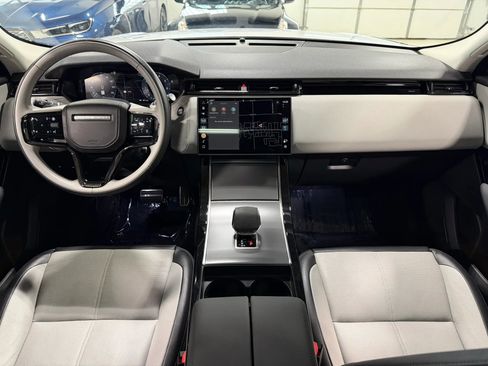 Used 2025 Land Rover Range Rover Velar Dynamic SE AWD/4WD image 2