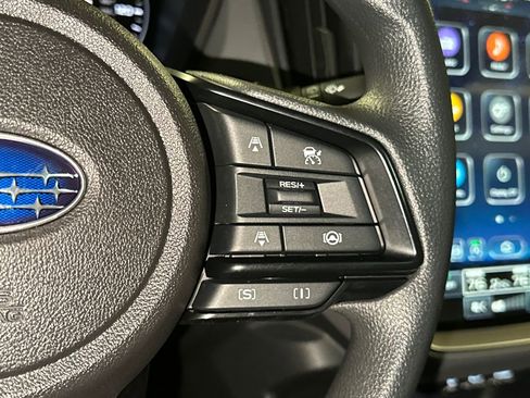 Used 2025 Subaru Crosstrek 2.0i Premium image 24