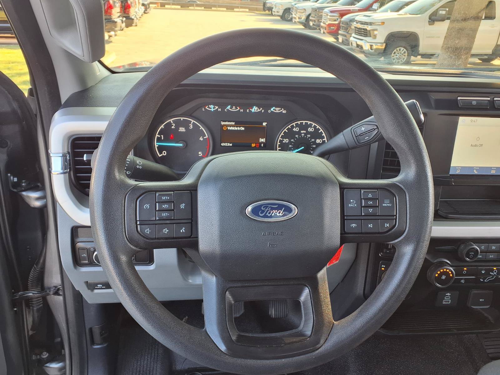 Used 2023 Ford F350 XLT w/ FX4 Off-Road Package AWD/4WD image 17