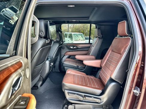 Certified 2023 GMC Yukon XL Denali Ultimate image 25