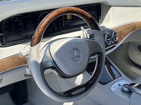 Used 2016 Mercedes-Benz S 550 Sedan image 23