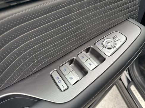 Used 2025 Hyundai Palisade Calligraphy image 15