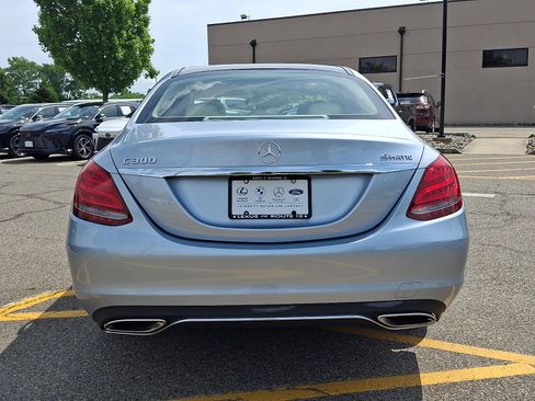 Used 2018 Mercedes-Benz C 300 4MATIC Sedan image 5