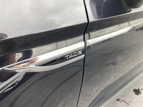 New 2024 Volkswagen Taos SE image 14