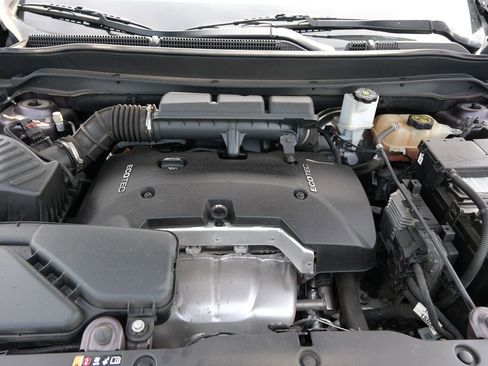 Used 2017 Buick Envision Essence FWD image 33