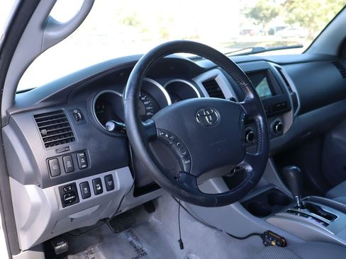Used 2010 Toyota Tacoma 4x4 Double Cab image 15