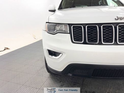Used 2018 Jeep Grand Cherokee Laredo image 9