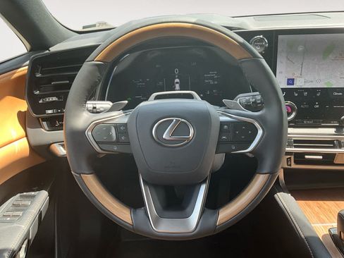 Used 2025 Lexus RX 350 w/ Convenience Package AWD/4WD image 18