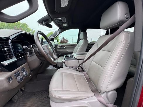 Used 2024 Chevrolet Silverado 1500 LT AWD/4WD image 17