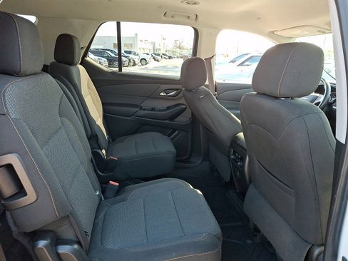 Used 2019 Chevrolet Traverse LT image 15