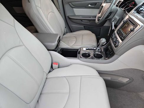 Used 2015 GMC Acadia SLT FWD image 12