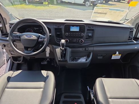 New 2025 Ford Transit 250 148 Medium Roof image 12