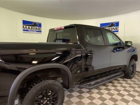 Used 2023 Chevrolet Silverado 1500 ZR2 w/ Technology Package image 2