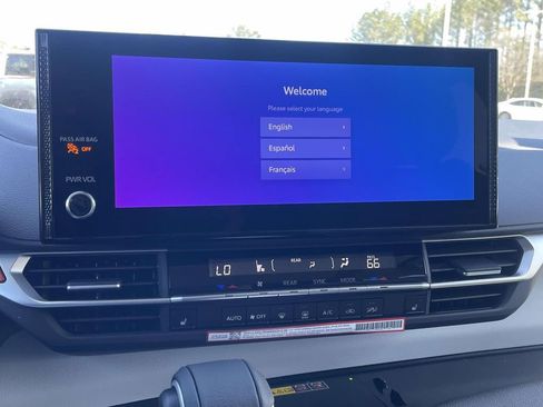 New 2026 Toyota Sienna XLE image 23