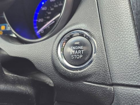 Used 2017 Subaru Legacy 2.5i Limited image 10