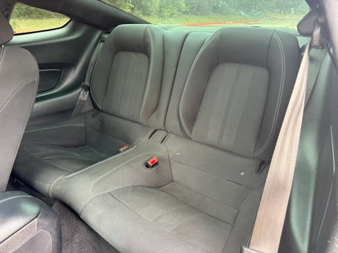 Used 2019 Ford Mustang GT w/ Black Accent Package RWD image 10
