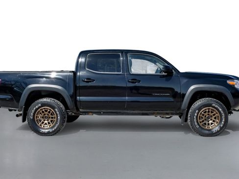 Used 2023 Toyota Tacoma SR5 w/ Trail Edition image 5