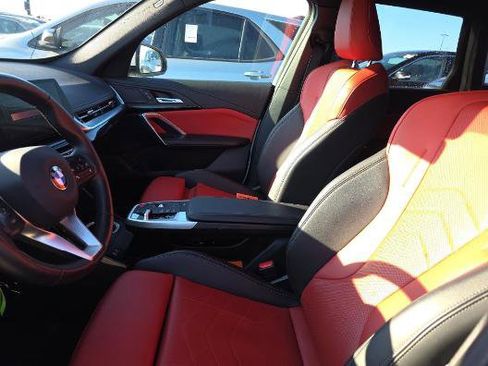 Used 2025 BMW X1 xDrive28i image 3