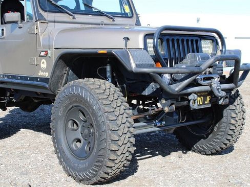 Used 1988 Jeep Wrangler Sahara AWD/4WD image 6