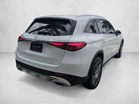 Used 2026 Mercedes-Benz GLC 300 4MATIC image 5