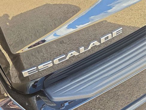 Used 2024 Cadillac Escalade V w/ Heavy-Duty Trailer Package image 12