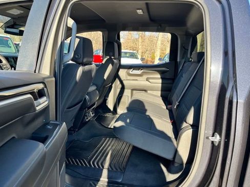 Used 2022 Chevrolet Silverado 1500 LT image 18