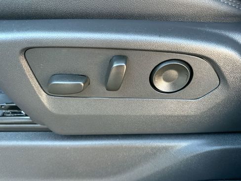 Used 2025 Chevrolet Silverado 2500 High Country w/ Technology Package image 12