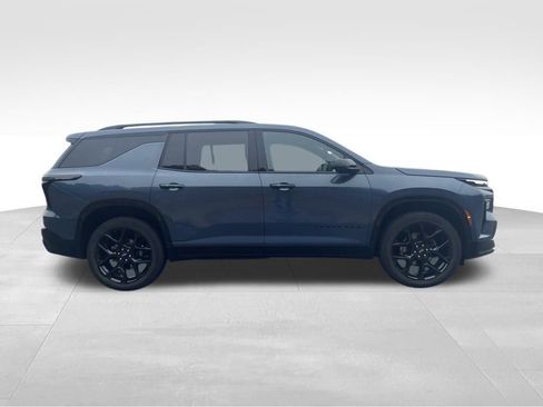 Used 2024 Chevrolet Traverse RS image 4