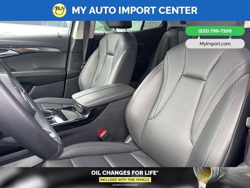 Used 2024 Buick Envision Preferred image 7