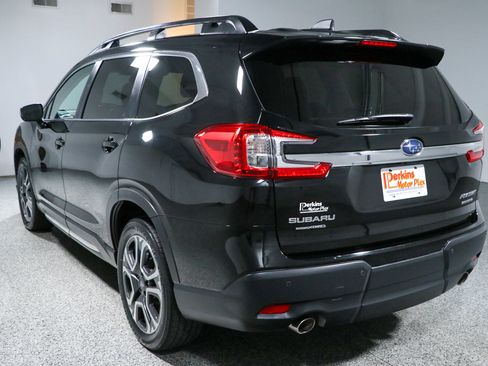 Used 2023 Subaru Ascent Limited AWD/4WD image 9