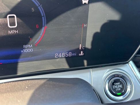 Used 2025 Chevrolet Trax LT image 39