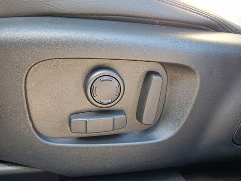 New 2026 Land Rover Range Rover Velar Dynamic SE image 5