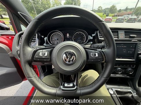 Used 2017 Volkswagen Golf R 4-Door AWD/4WD image 9