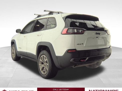 Used 2020 Jeep Cherokee Trailhawk image 5