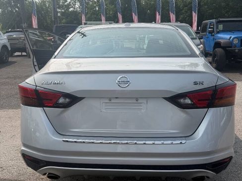Used 2019 Nissan Altima 2.5 SR FWD image 10