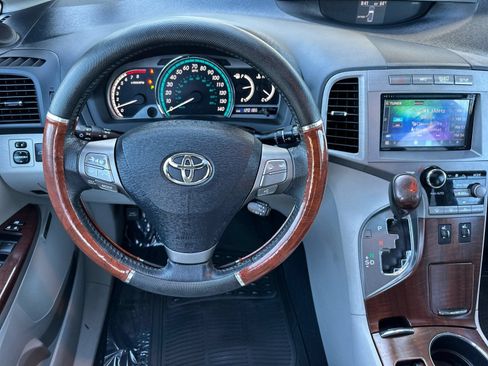 Used 2010 Toyota Venza AWD image 13