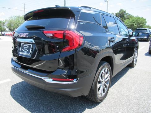 Used 2021 GMC Terrain SLT w/ Infotainment Package II FWD image 7